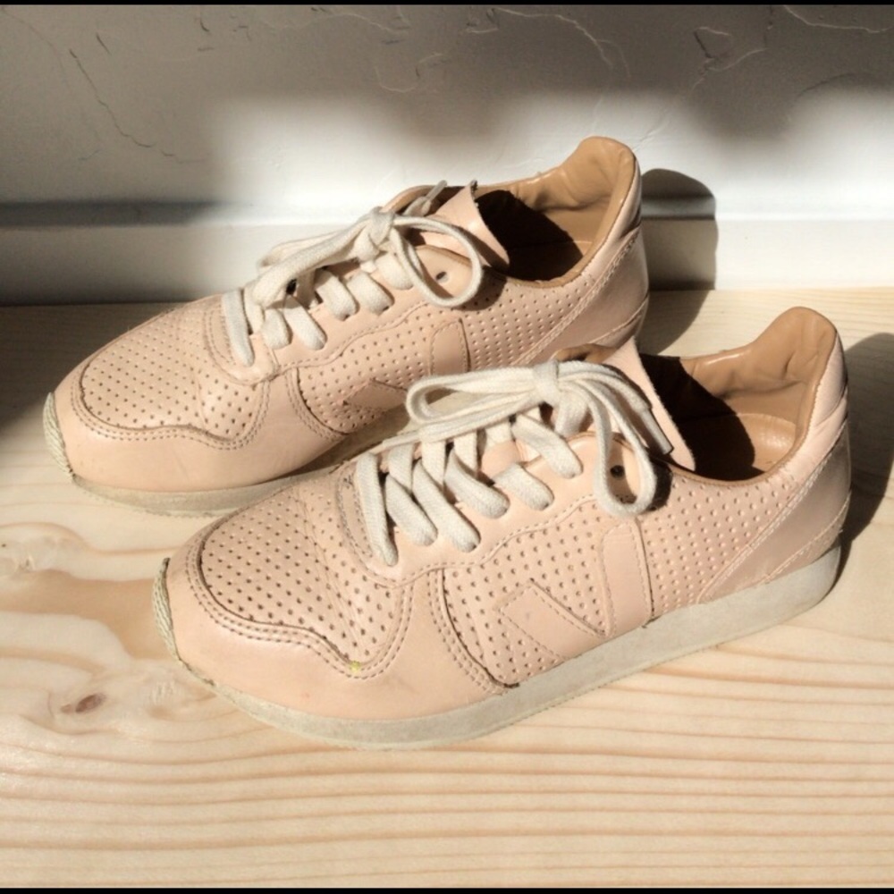 Veja  Bastille Sneakers